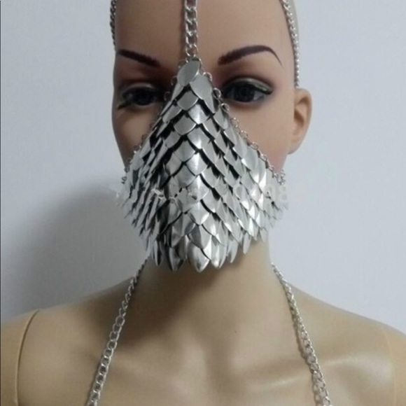 Jewelry - Face chain mask